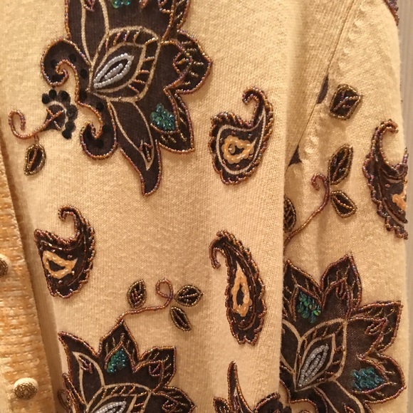 Heavily beaded cardigan sweater - Picture 11 of 11